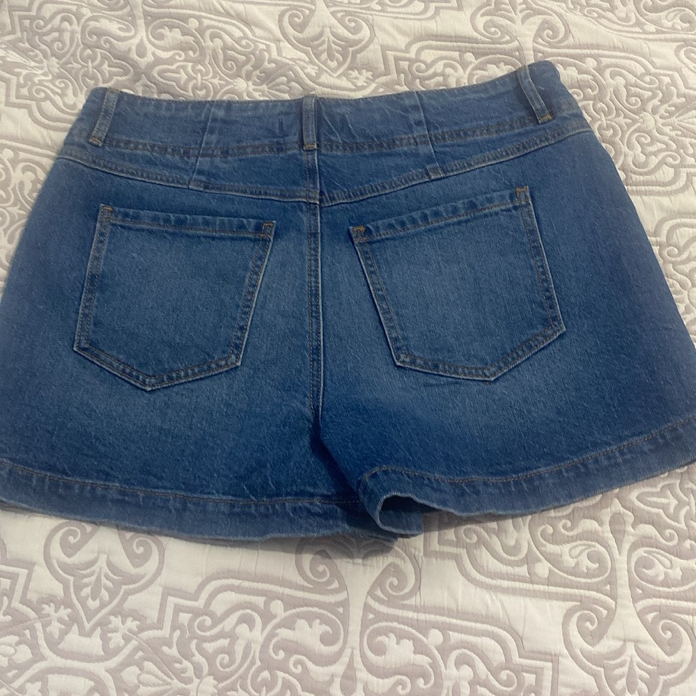 High Rise Denim Shorts - Picture 4 of 4